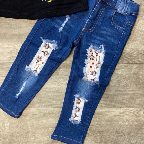 It’s just a bunch of Hocus Pocus outfit - Picture 2 of 3